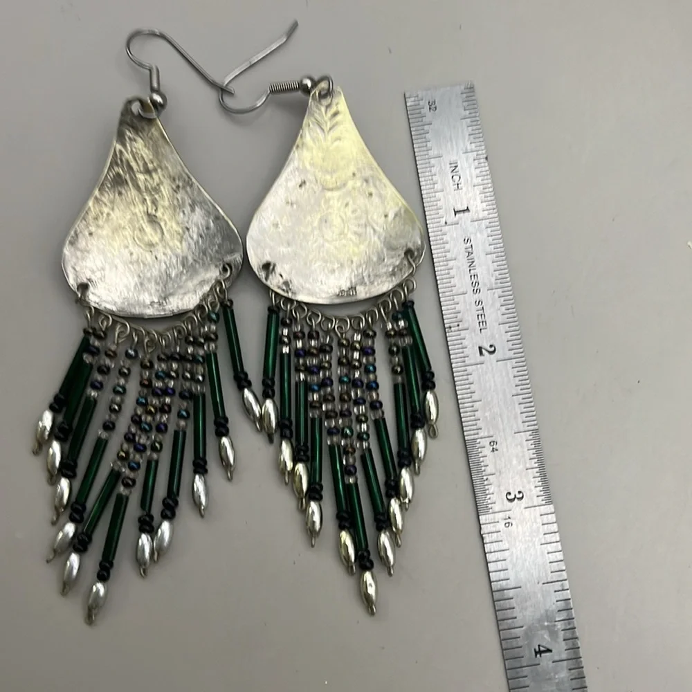 Elegant Vintage Sterling Silver and Green Dangle Earrings - Picture 3 of 4